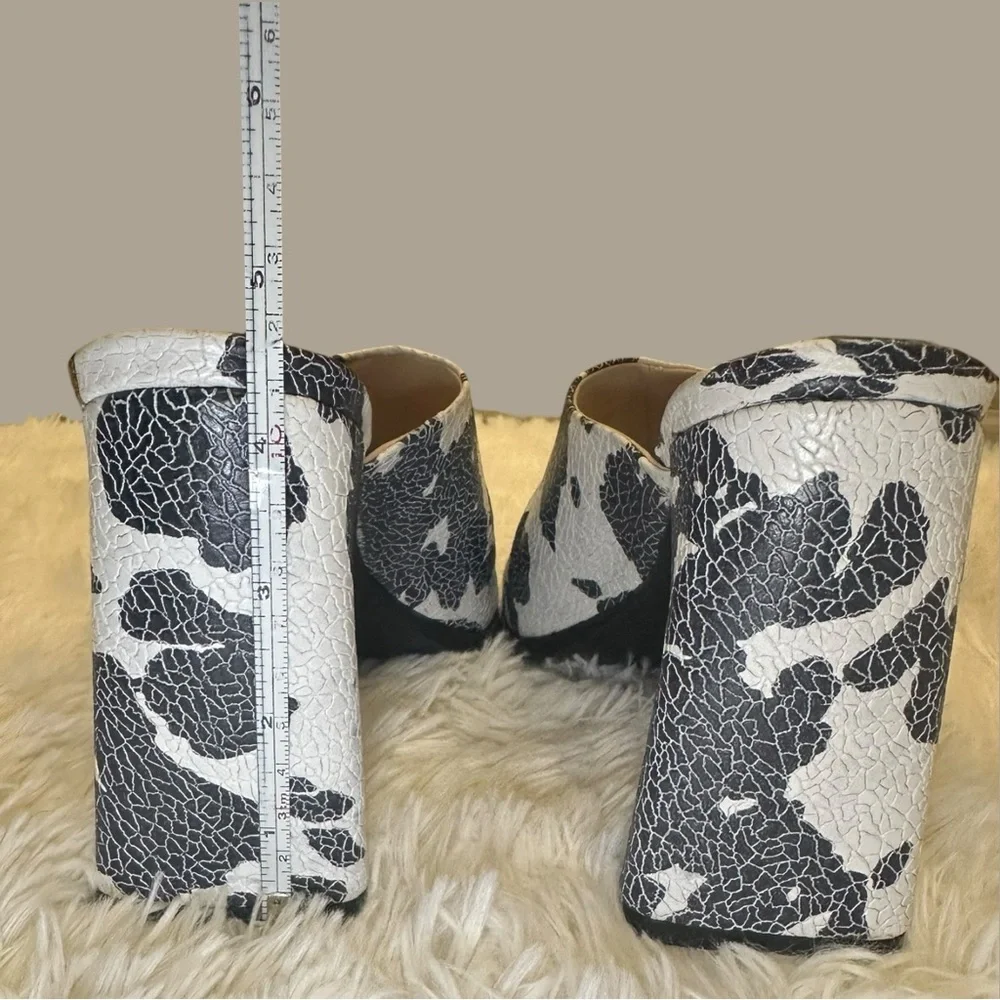 BE DII Blue & White Floral Print Mules - Picture 8 of 11